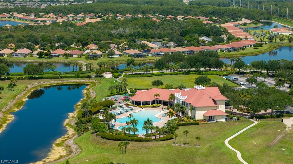 HAMPTON LAKES - Residential