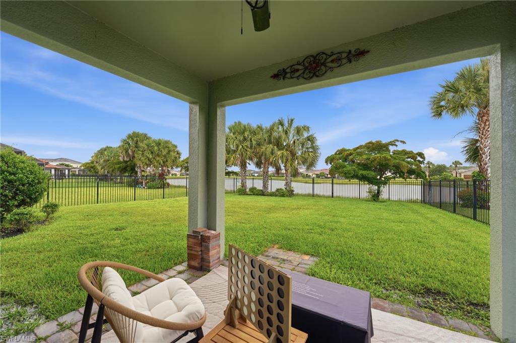HAMPTON LAKES - Residential