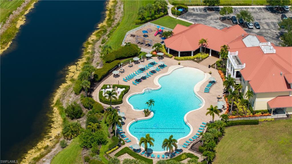 HAMPTON LAKES - Residential