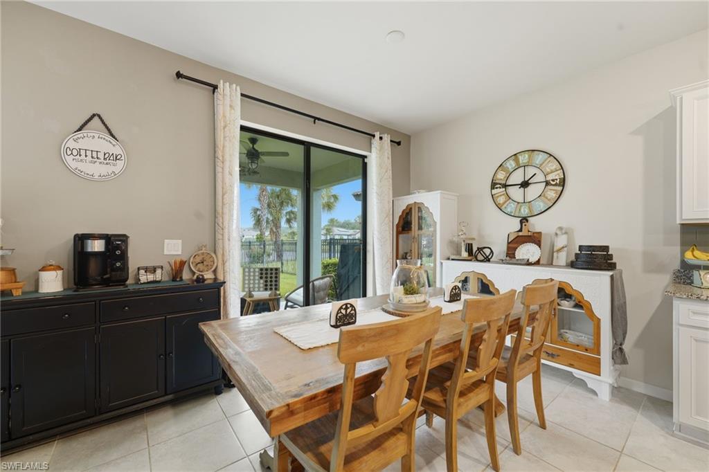 HAMPTON LAKES - Residential