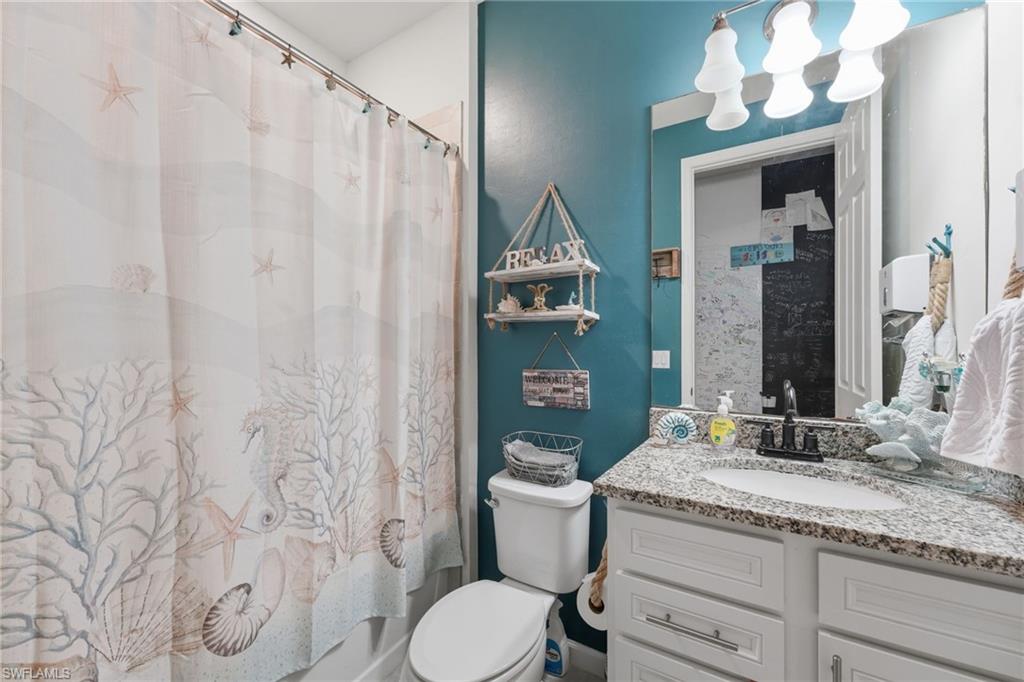 HAMPTON LAKES - Residential