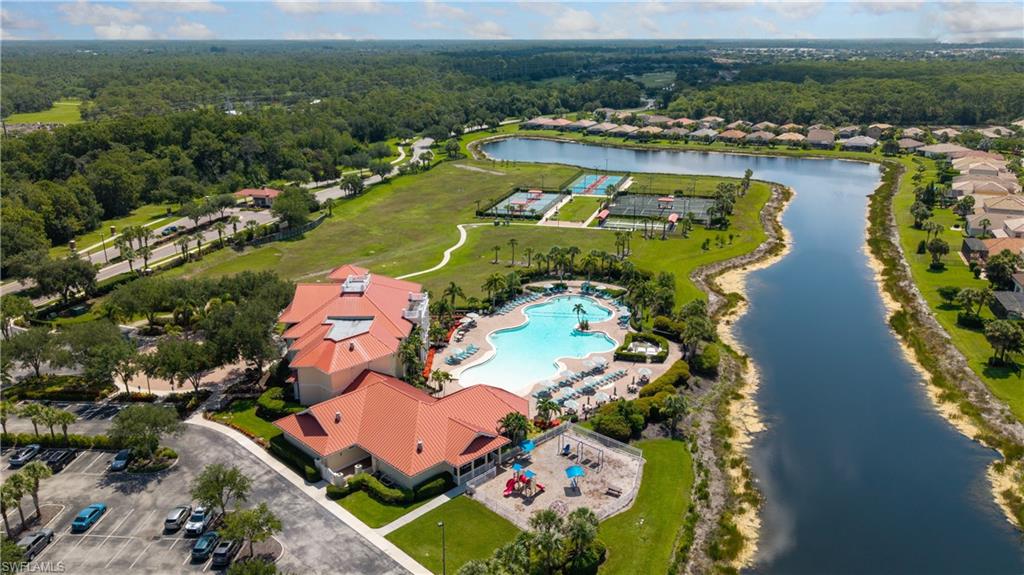 HAMPTON LAKES - Residential