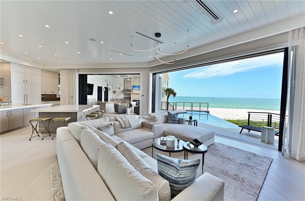 BAREFOOT BEACH - Residential