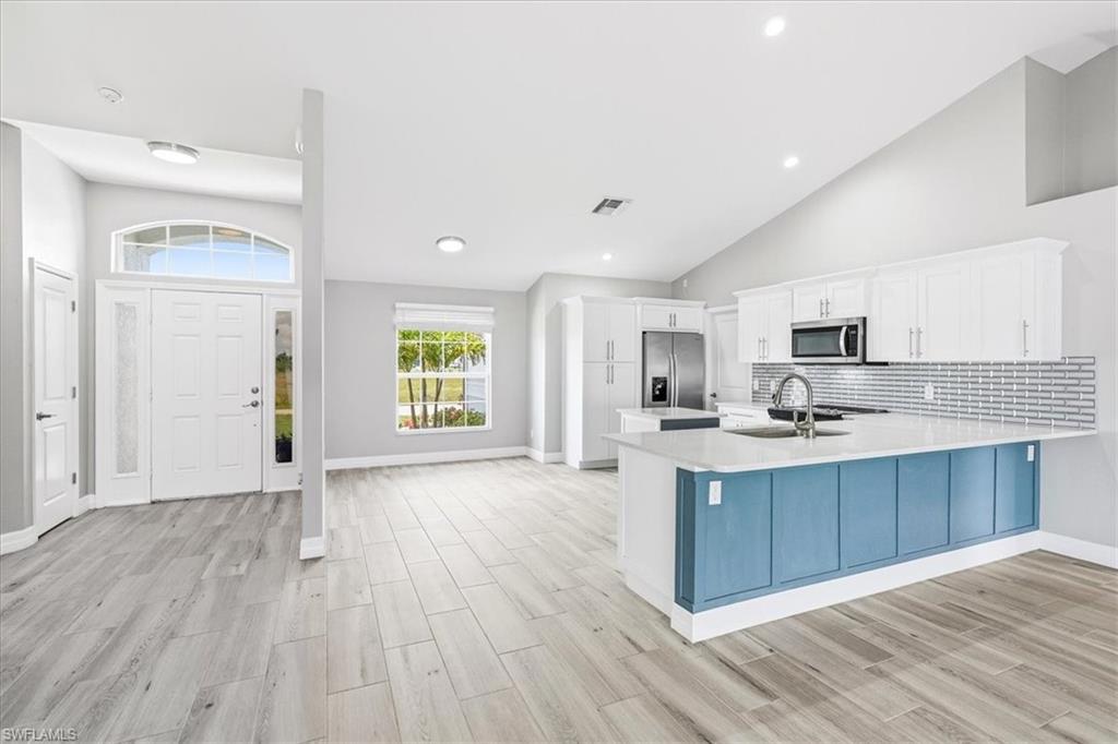 CAPE CORAL - Residential