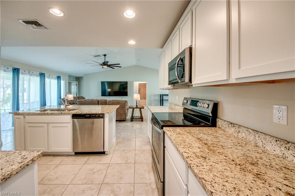 CAPE CORAL - Residential