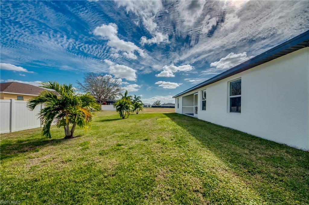 CAPE CORAL - Residential