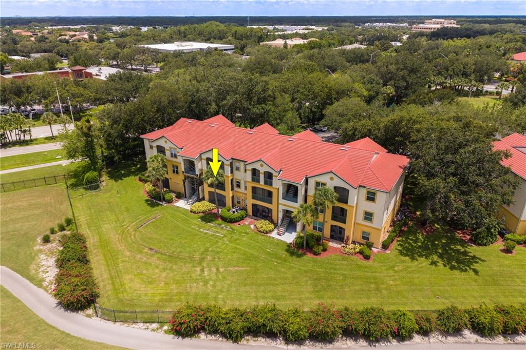 ROYAL GREENS - Residential