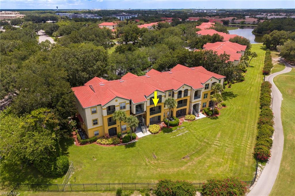 ROYAL GREENS - Residential