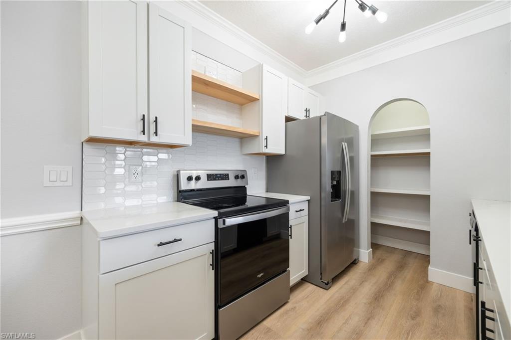 ROYAL GREENS - Residential