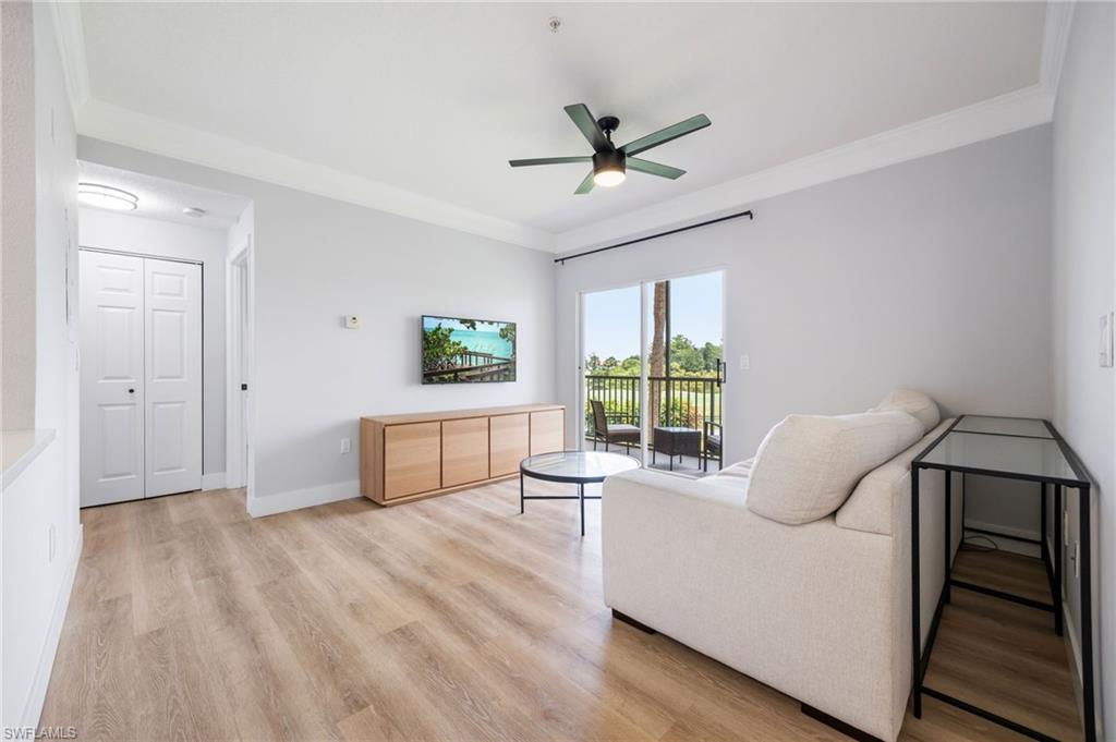 ROYAL GREENS - Residential
