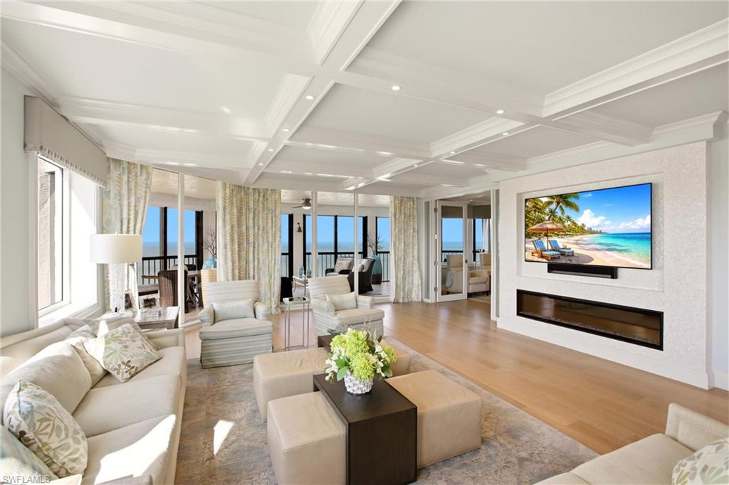 CARLYSLE AT BAY COLONY - Residential