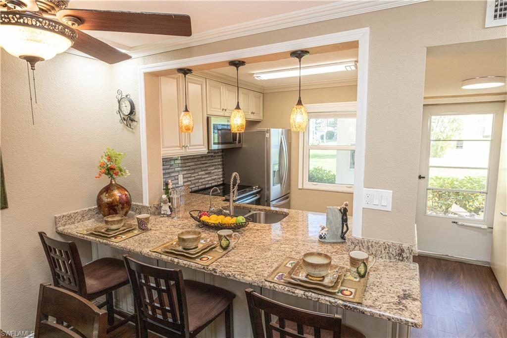 SEVEN LAKES - Residential