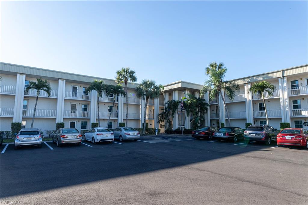 SEVEN LAKES - Residential