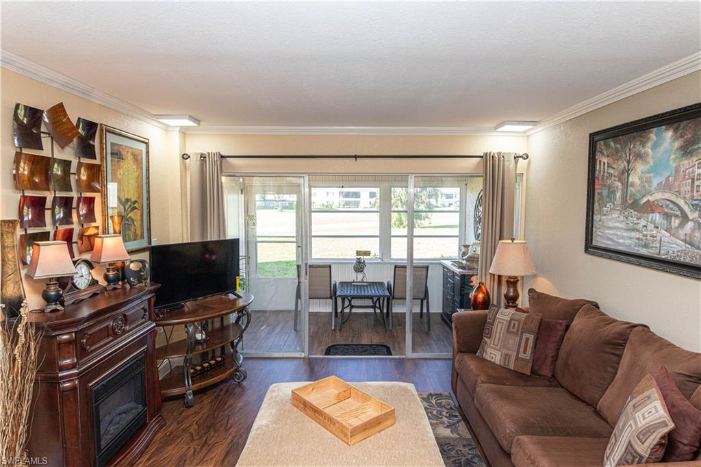 SEVEN LAKES - Residential