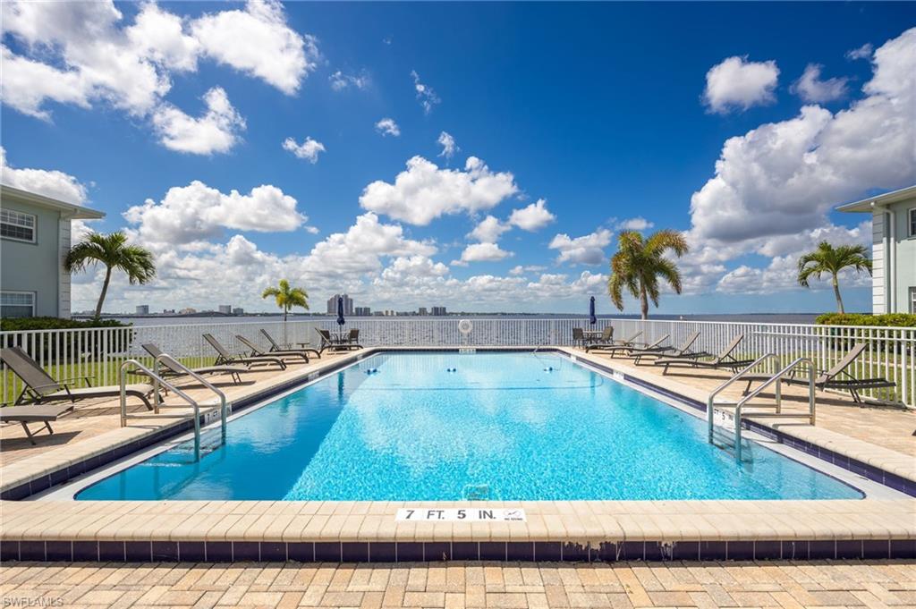 PALMS AT WATERS EDGE - Residential