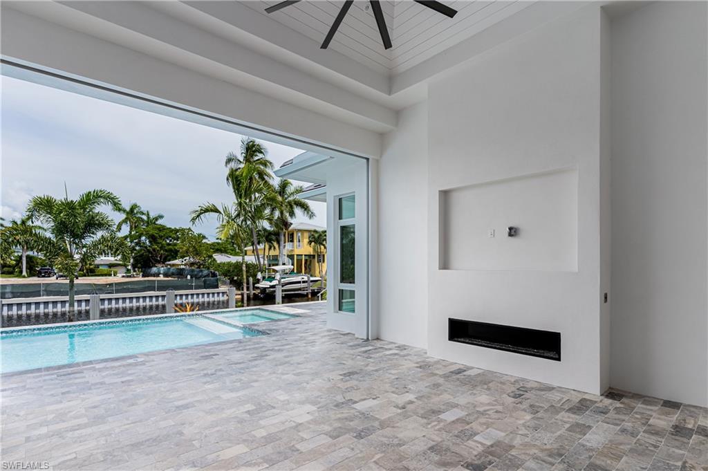 ROYAL HARBOR - Residential