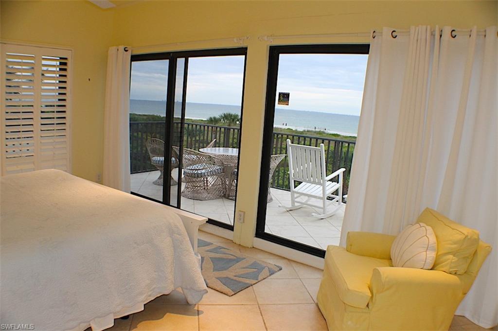 CLAMSHELL CONDO - Residential