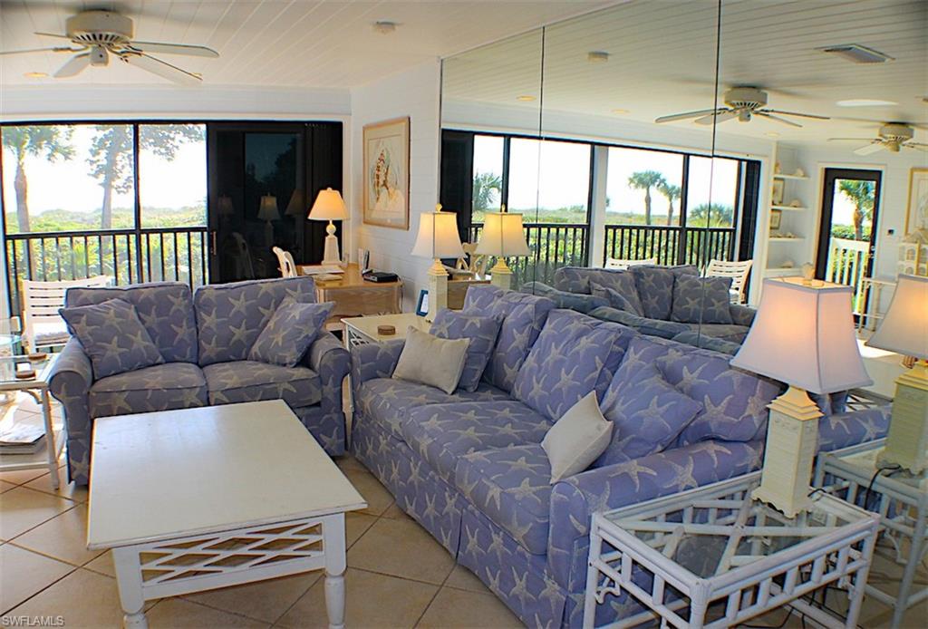 CLAMSHELL CONDO - Residential