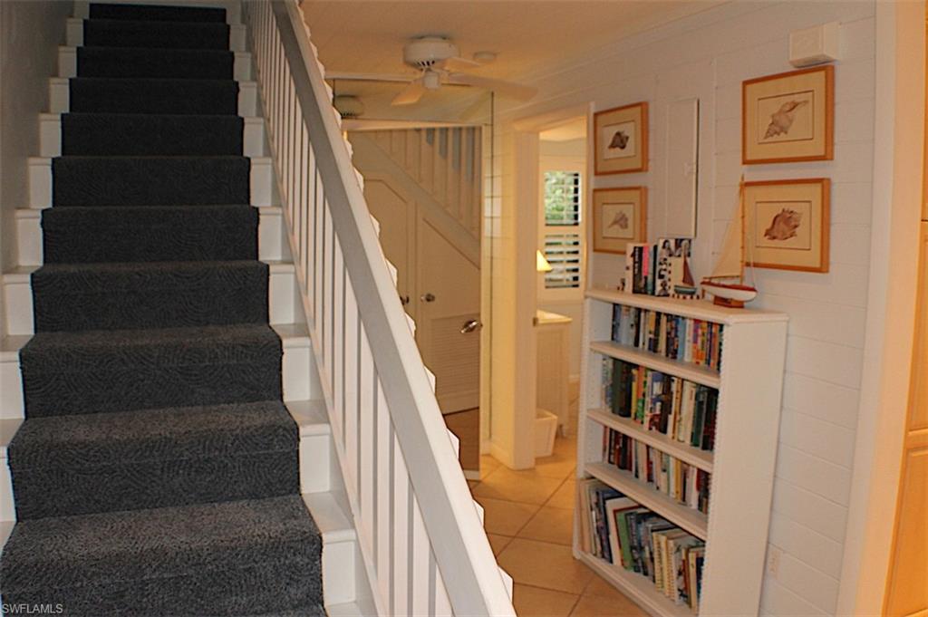 CLAMSHELL CONDO - Residential