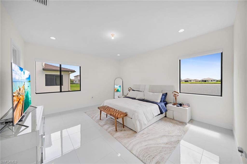 MAPLE RIDGE RESERVE - Residential