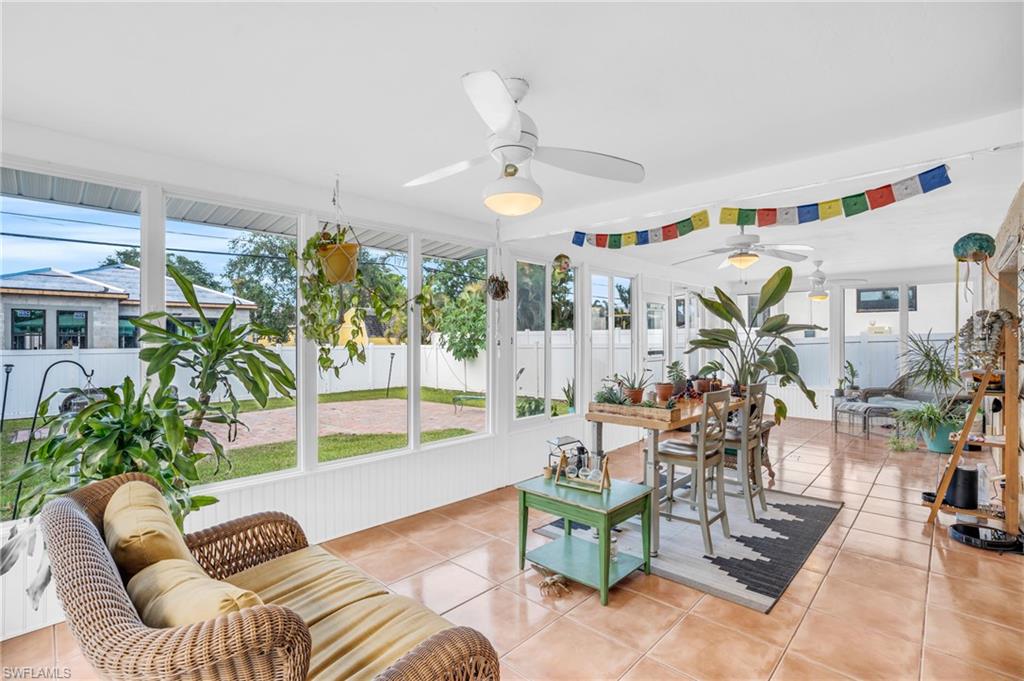 NAPLES PARK - Residential