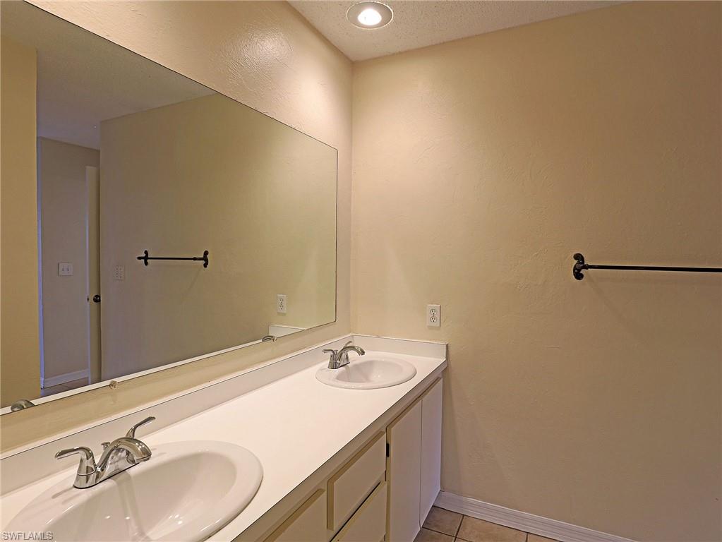HAMLET - Residential Lease