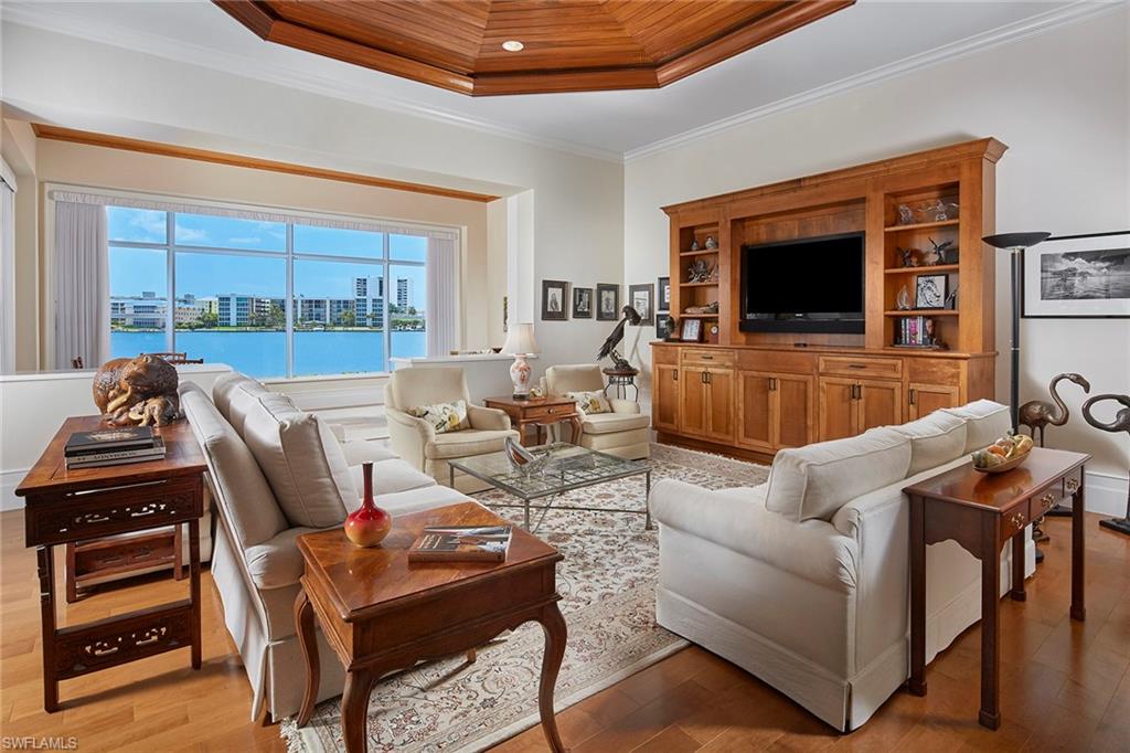 PARK SHORE - Residential