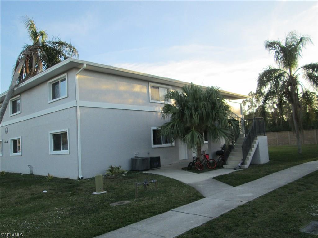 ONLY CONVENTIONAL WITH 25% OF DOWN PAYMENT OR CASH perfect opportunity for investors. This beautiful home 2 bedroom and 2 bathrooms is completely remodeled, new cabinets, counter top granite, wood floor. Close to malls, supermarkets, banks,schools.