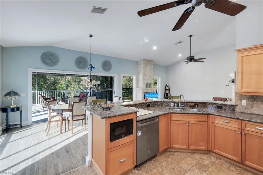 SUN COAST ACRES - Residential