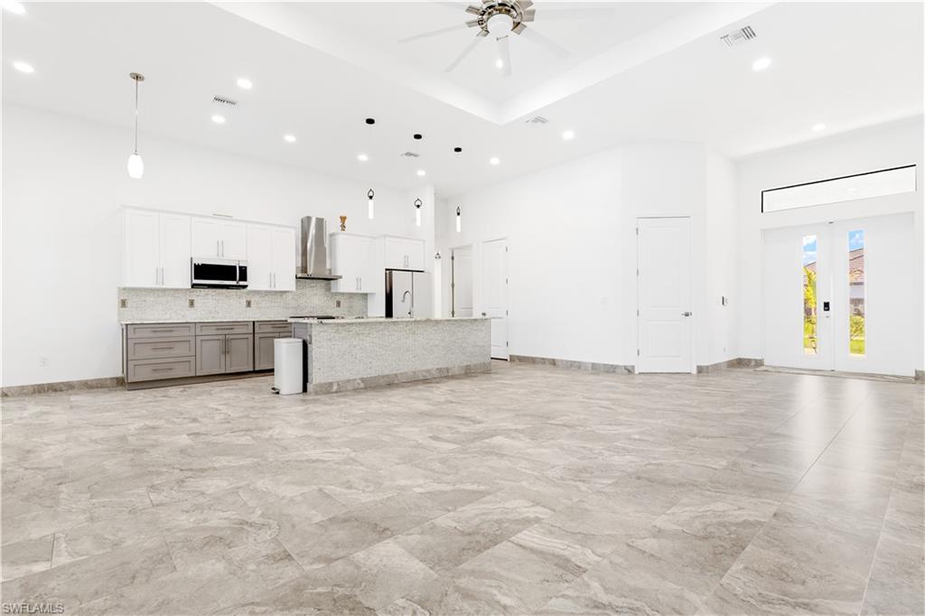CAPE CORAL - Residential