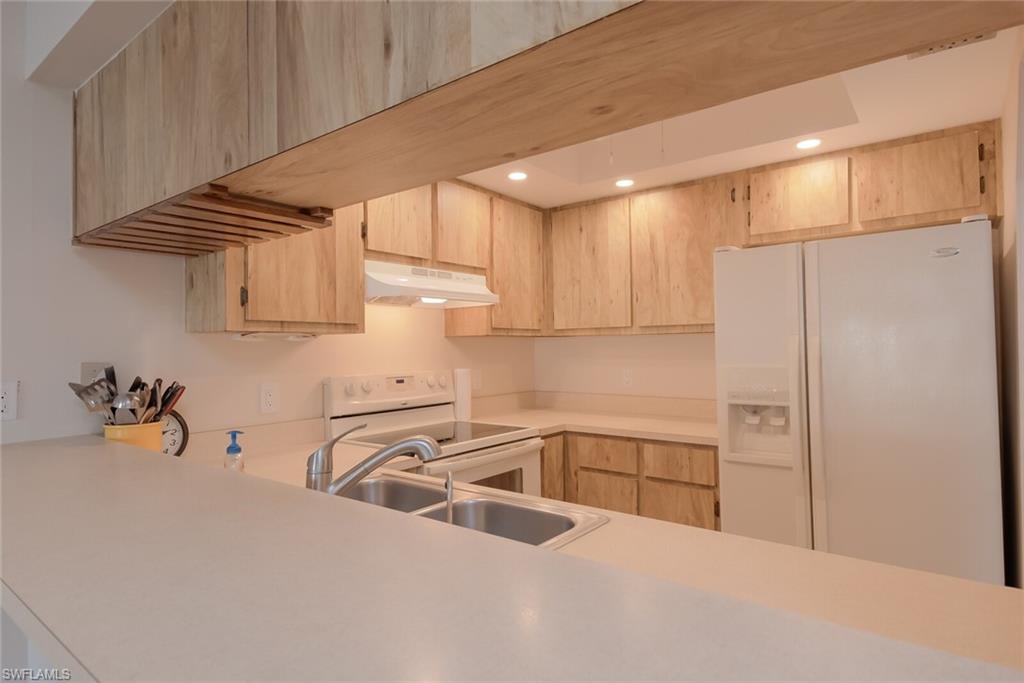 WATERS EDGE OF CAPE CORAL CONDOMINIUM - Residential