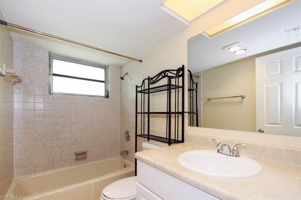 WILLOUGHBY ACRES - Residential