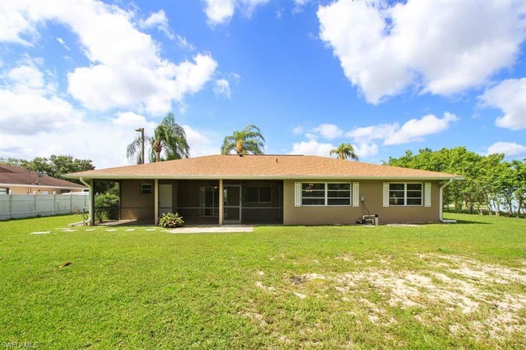 WILLOUGHBY ACRES - Residential