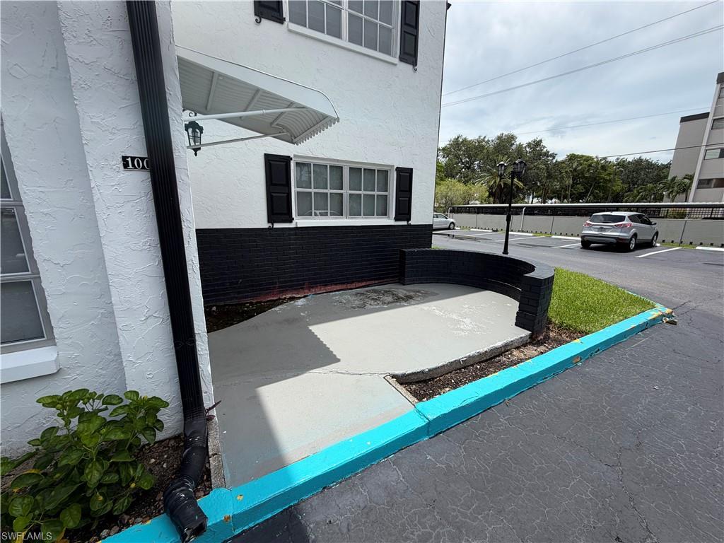 WINDSOR WEST - Residential