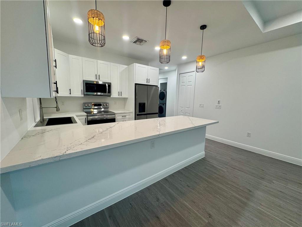 SAN CARLOS PARK - Residential Income