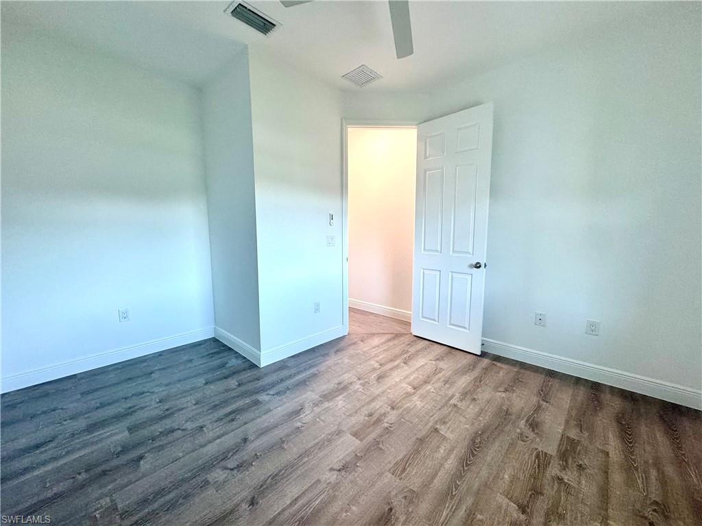 SAN CARLOS PARK - Residential Income