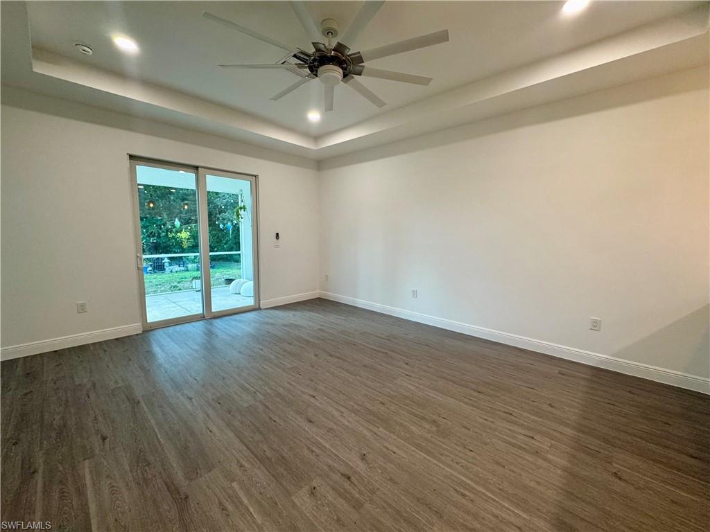 SAN CARLOS PARK - Residential Income