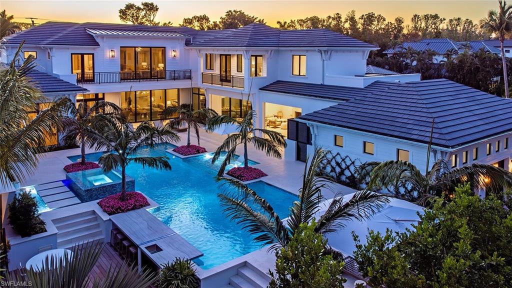 AQUALANE SHORES - Residential