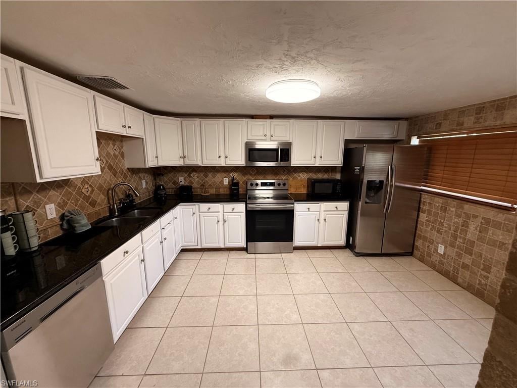 POINCIANA - Residential Lease