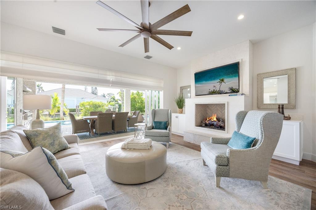 ROYAL HARBOR - Residential