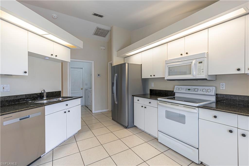 SAN CARLOS PARK - Residential Lease