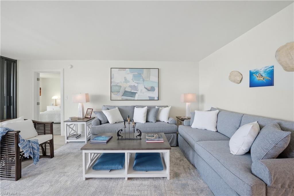 ADMIRALTY POINT - Residential