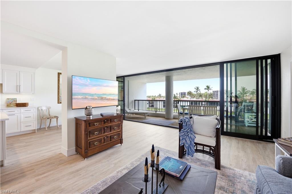 ADMIRALTY POINT - Residential
