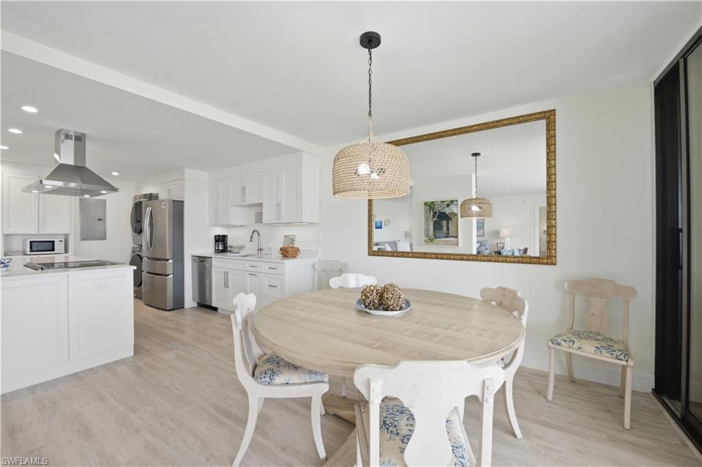 ADMIRALTY POINT - Residential