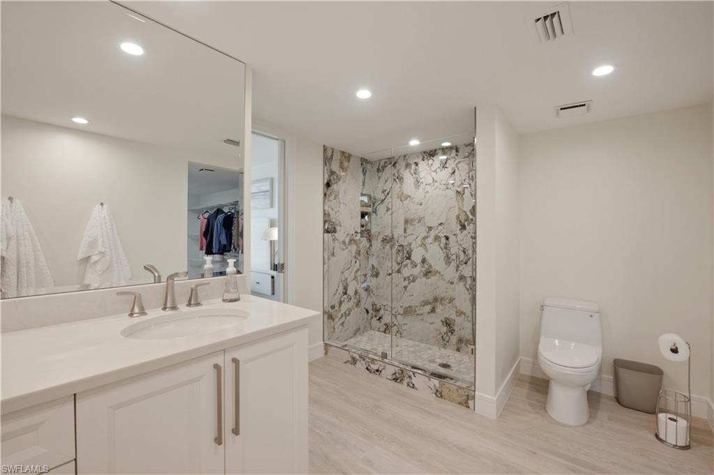 ADMIRALTY POINT - Residential