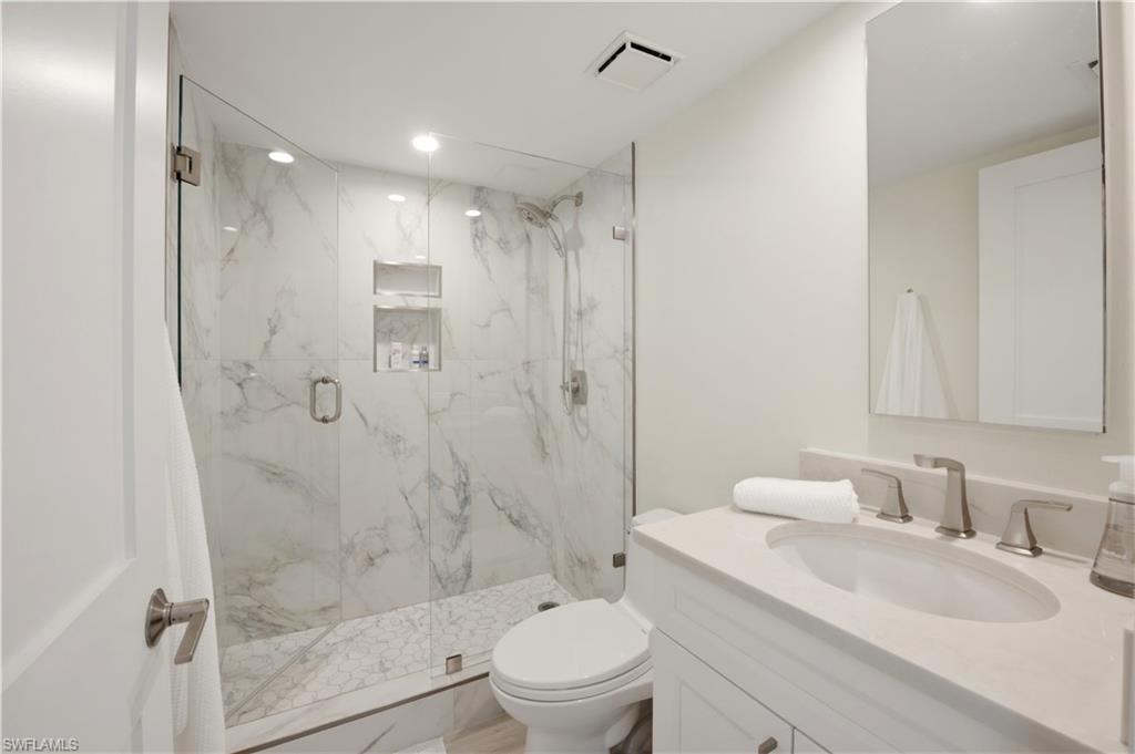 ADMIRALTY POINT - Residential