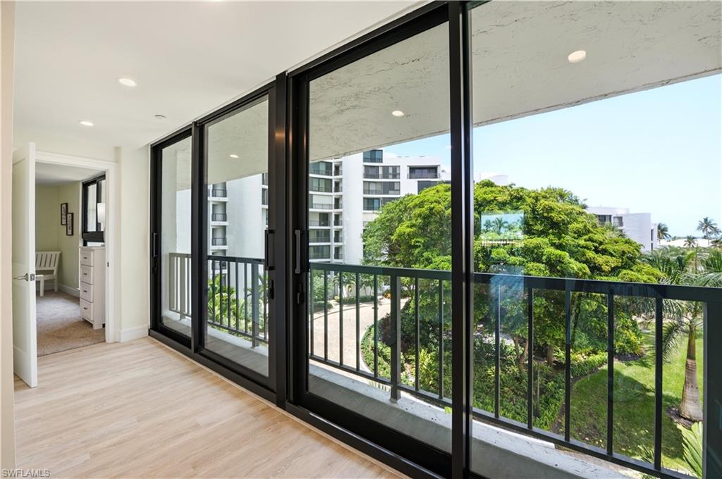 ADMIRALTY POINT - Residential