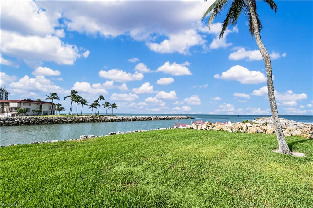 ADMIRALTY POINT - Residential
