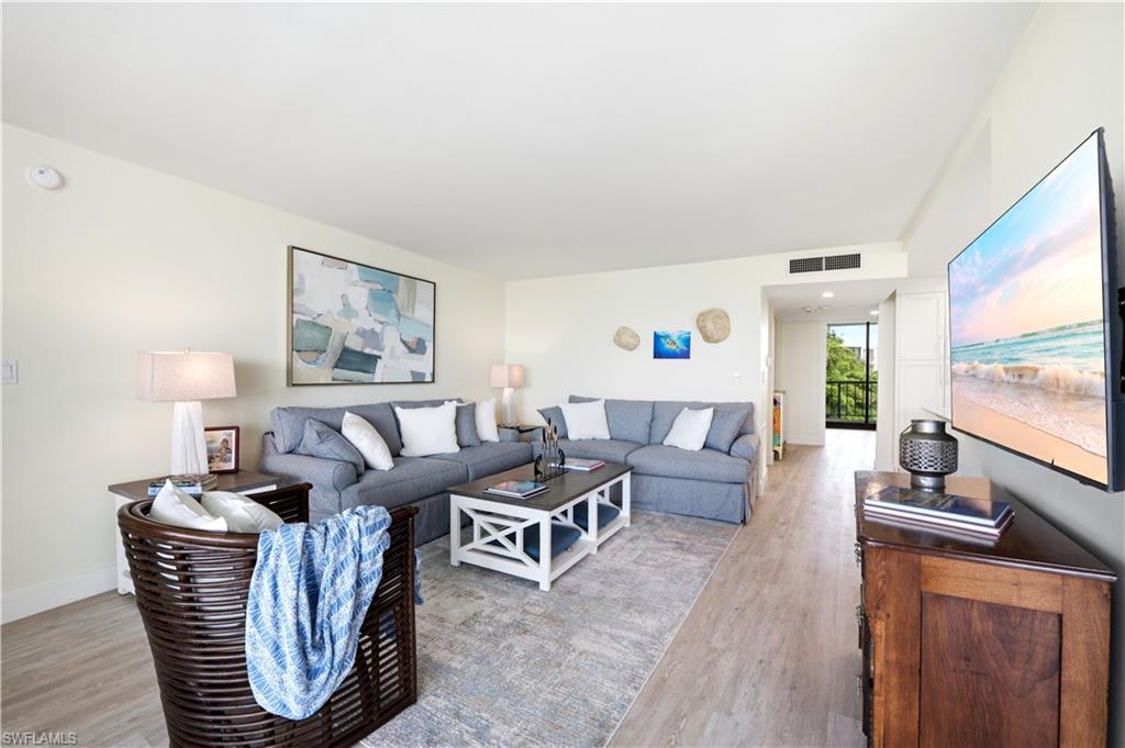 ADMIRALTY POINT - Residential