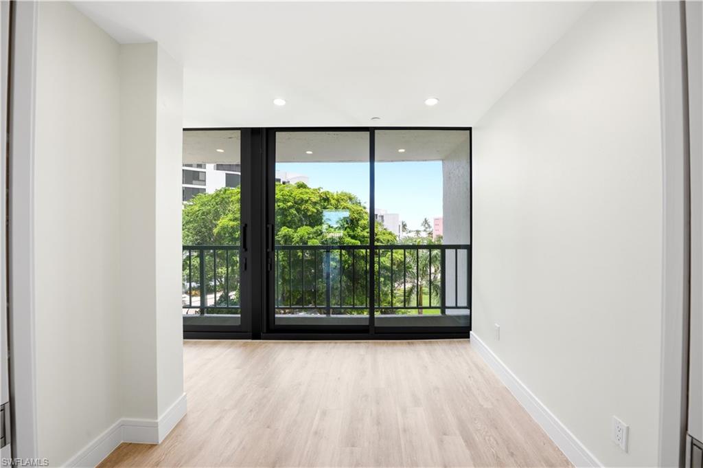 ADMIRALTY POINT - Residential
